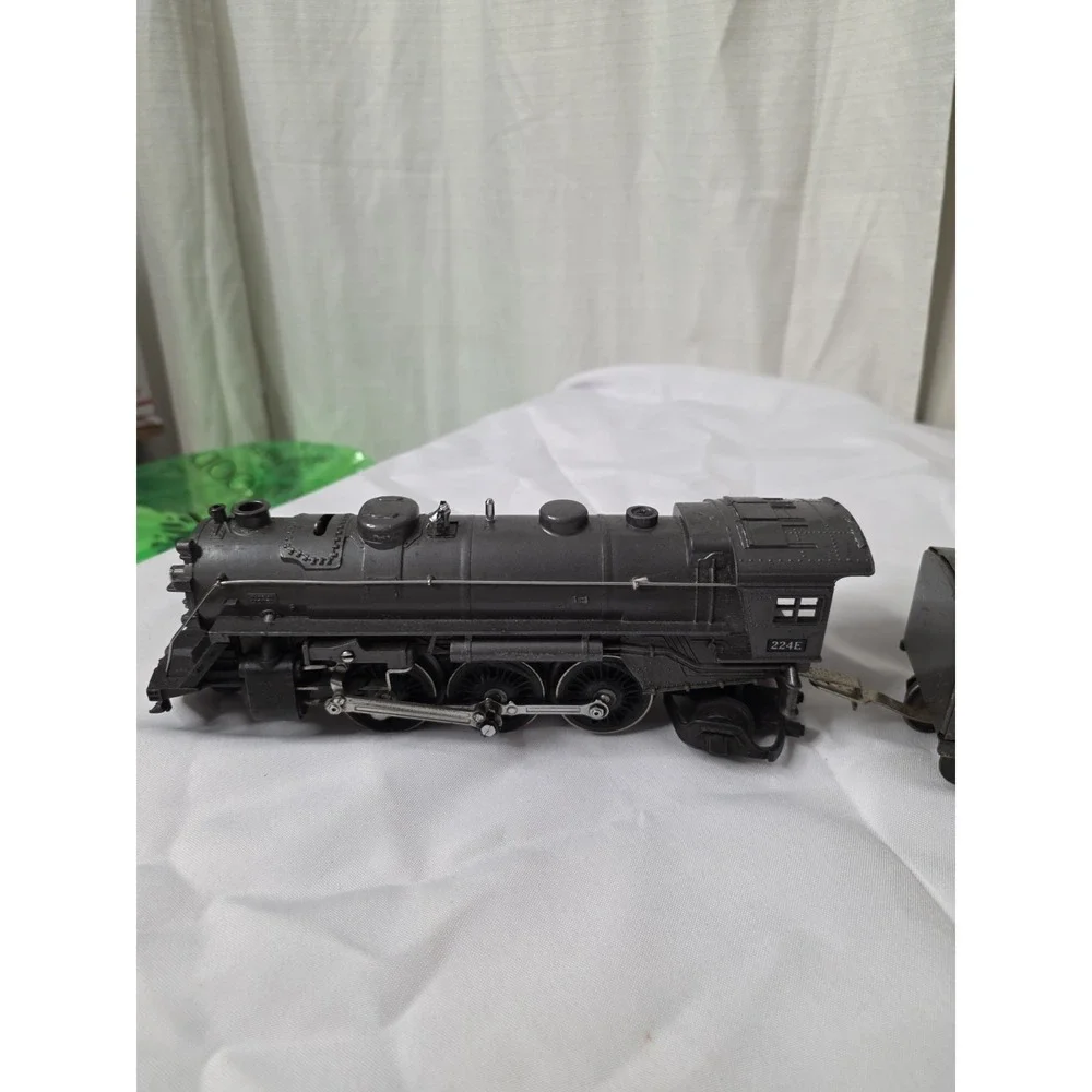 Vintage Lionel Postwar 2046 Locomotive W/ 6026W Tender
